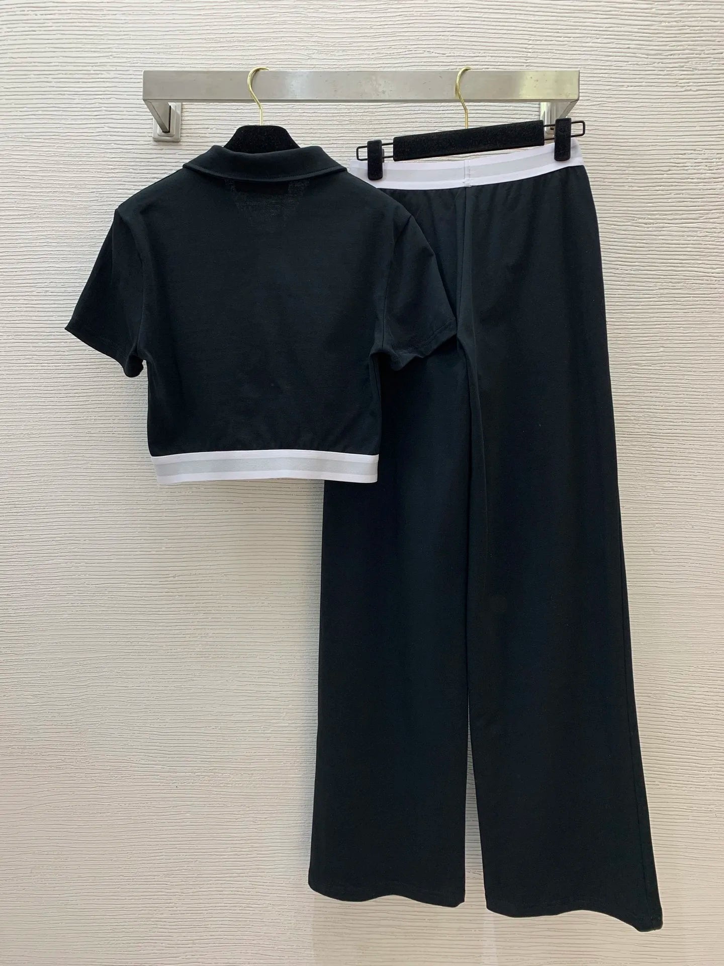 2025 Women high-elasticity shaping yoga wear made of Modal cotton embroidered breathable and sweat-absorbing women's  sportswear